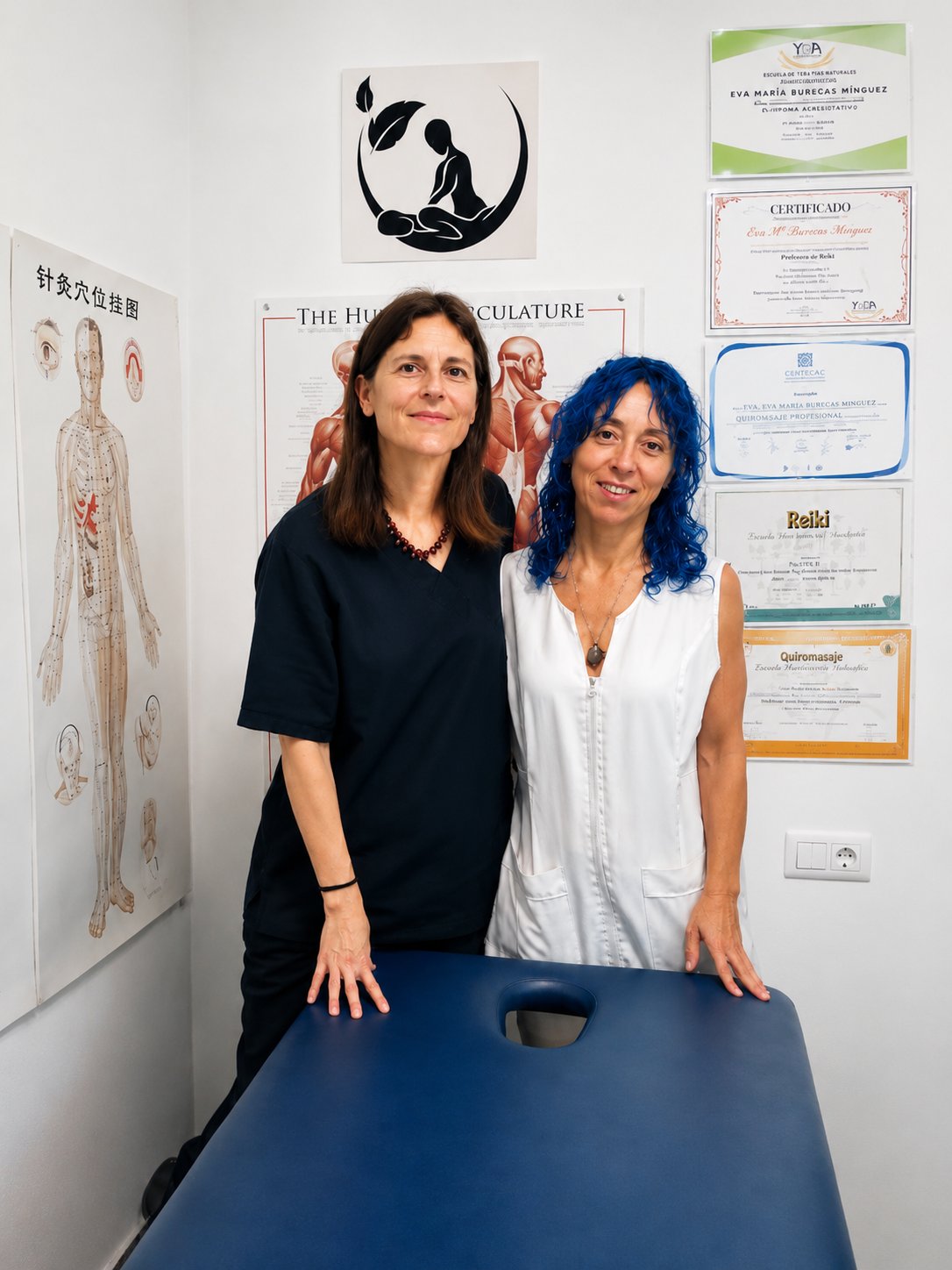 Masaje a cuatro manos — Eva y Cristina en Paterna, Valencia